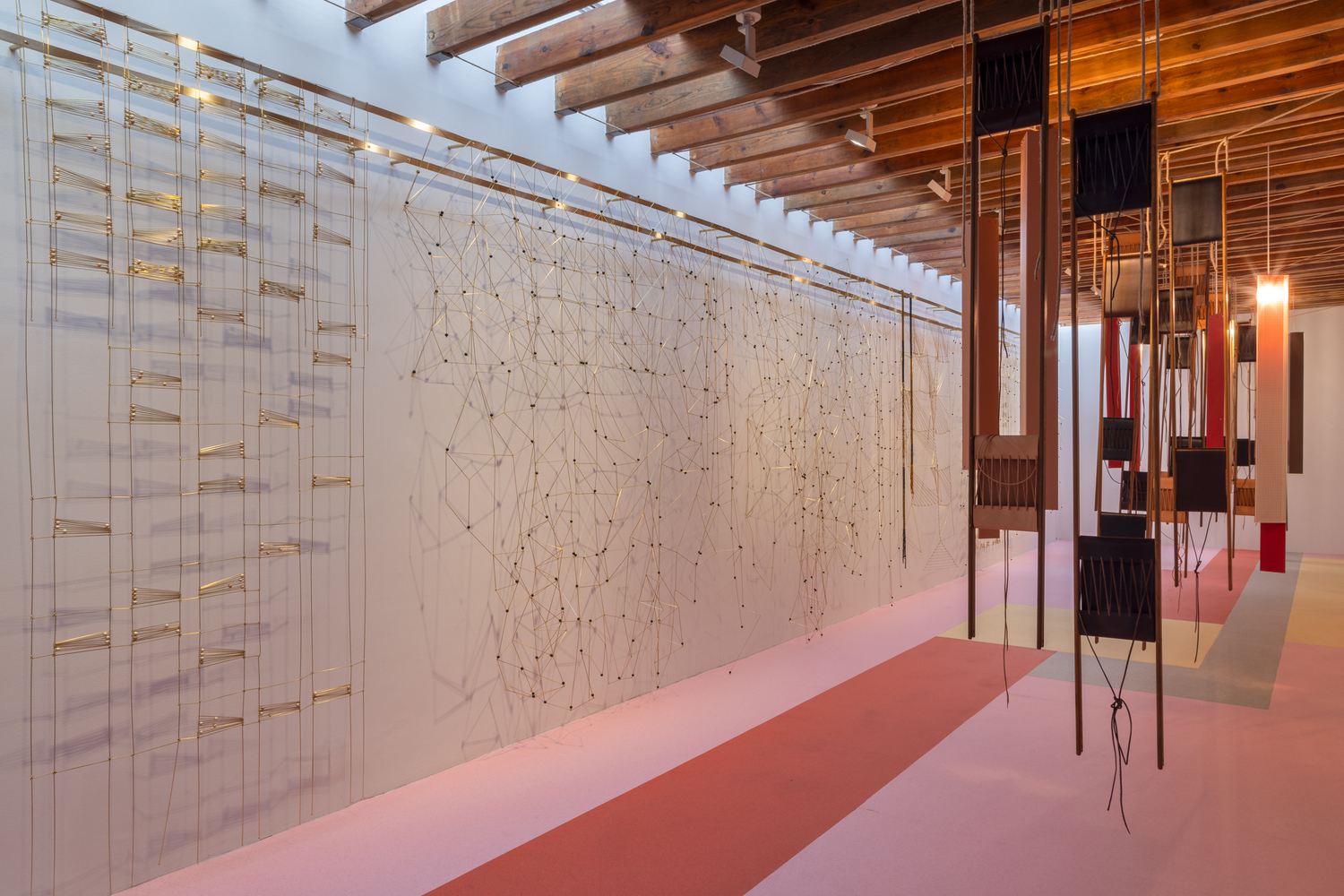 installation view&amp;nbsp;leonor antunes: surface, edge and voids (expanded), kurimanzutto mexico city, 2025. photo: gerardo landa &amp;amp; eduardo (glr estudio)


&amp;nbsp;
