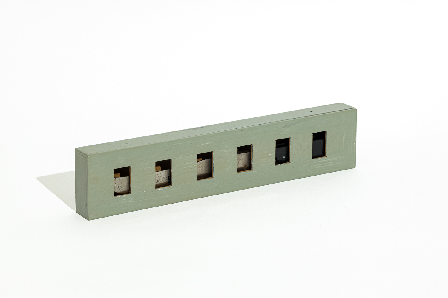 From the series Table Top Sculptures
Early 1990s
Knife, MDF board, oil paint
5.4 x 25.5 x 2.2 cm / 2.1 x 10 x 0.8 in