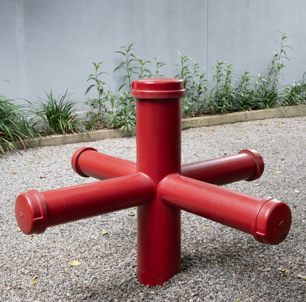 Jim Love Fire Plug, 1971 painted welded steel 30" x 43" x 43" MC 1170