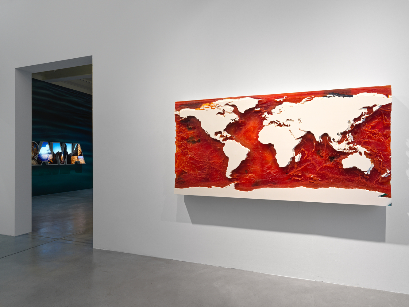 Installation view, Doug Aitken, HOWL, Galerie Eva Presenhuber, Maag Areal, Zurich, 2023