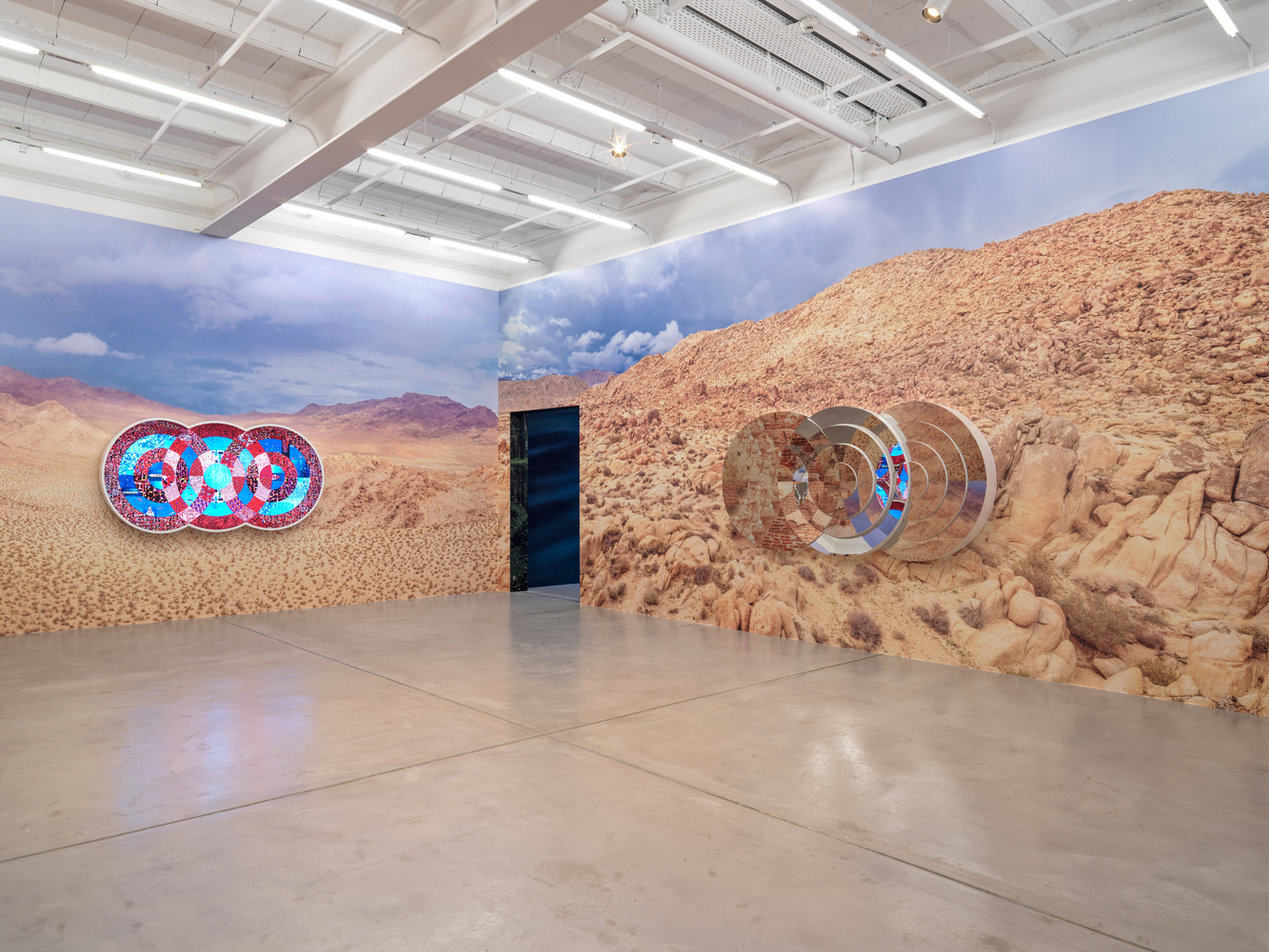 Installation view, Doug Aitken, HOWL, Galerie Eva Presenhuber, Maag Areal, Zurich, 2023
