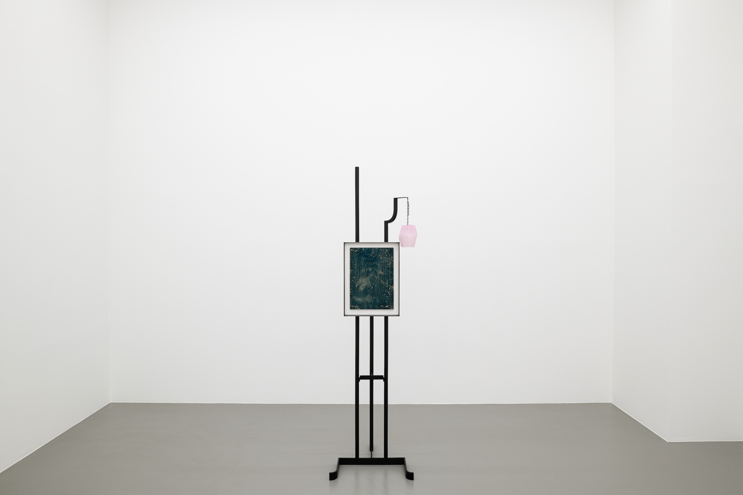 Installation view, Martin Boyce, The Stars Are Out, Galerie Eva Presenhuber, Vienna, 2023