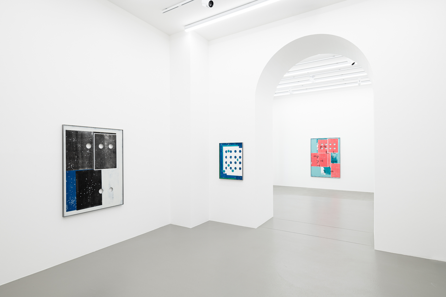 Installation view, Martin Boyce, The Stars Are Out, Galerie Eva Presenhuber, Vienna, 2023