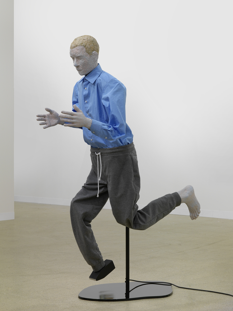 L&amp;#39;homme qui fuit (masse)

2018

Steel, wood, electric motor, polyurethane, fiber, acrylic resin, acrylic paint,

cotton

176 x 144.5 x 90 cm / 69 1/4 x 56 7/8 x 35 3/8 in

&amp;copy; Valentin Carron