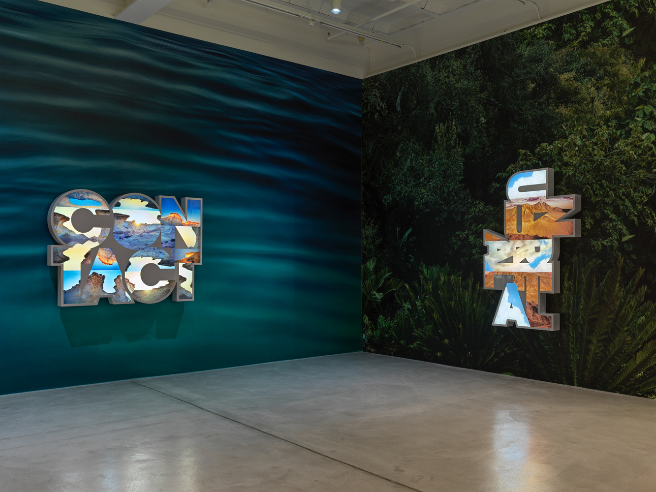 Installation view, Doug Aitken, HOWL, Galerie Eva Presenhuber, Maag Areal, Zurich, 2023