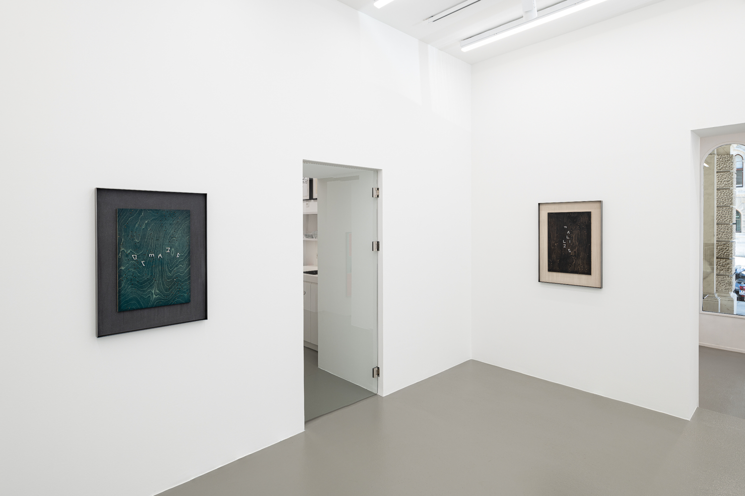 Installation view, Martin Boyce, The Stars Are Out, Galerie Eva Presenhuber, Vienna, 2023
