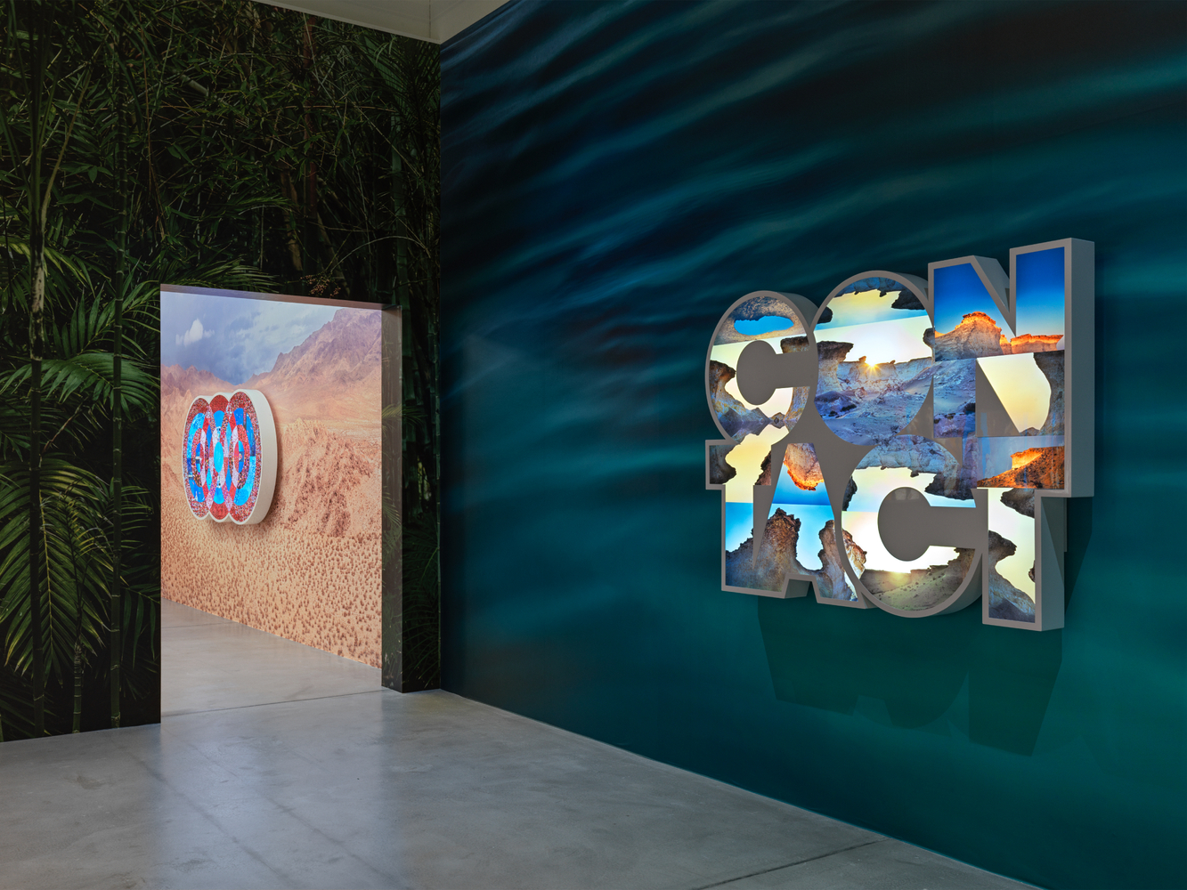 Installation view, Doug Aitken, HOWL, Galerie Eva Presenhuber, Maag Areal, Zurich, 2023