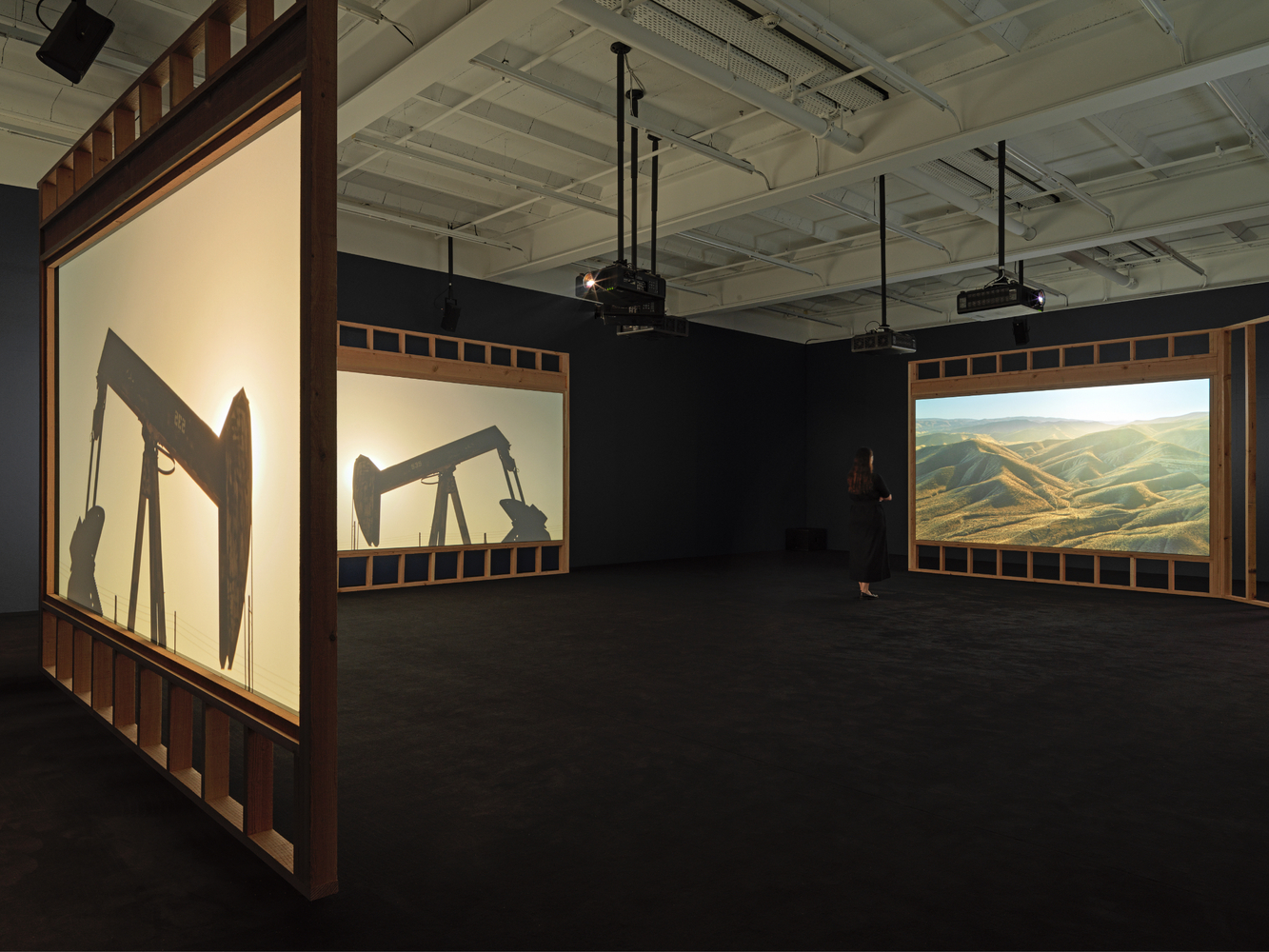 Installation view, Doug Aitken, HOWL, Galerie Eva Presenhuber, Maag Areal, Zurich, 2023