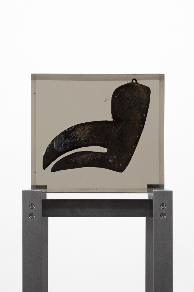 Prey

2024

Wooden figure, polyurethane resin, steel, acrylic

Sculpture 23 x 26.5 x 16 cm / 9 x 10 3/8 x 6 1/4 in

Pedestal 112 x 21 x 29.5 cm / 44 1/8 x 8 1/4 x 11 5/8 in

&amp;copy; Matthew Angelo Harrison