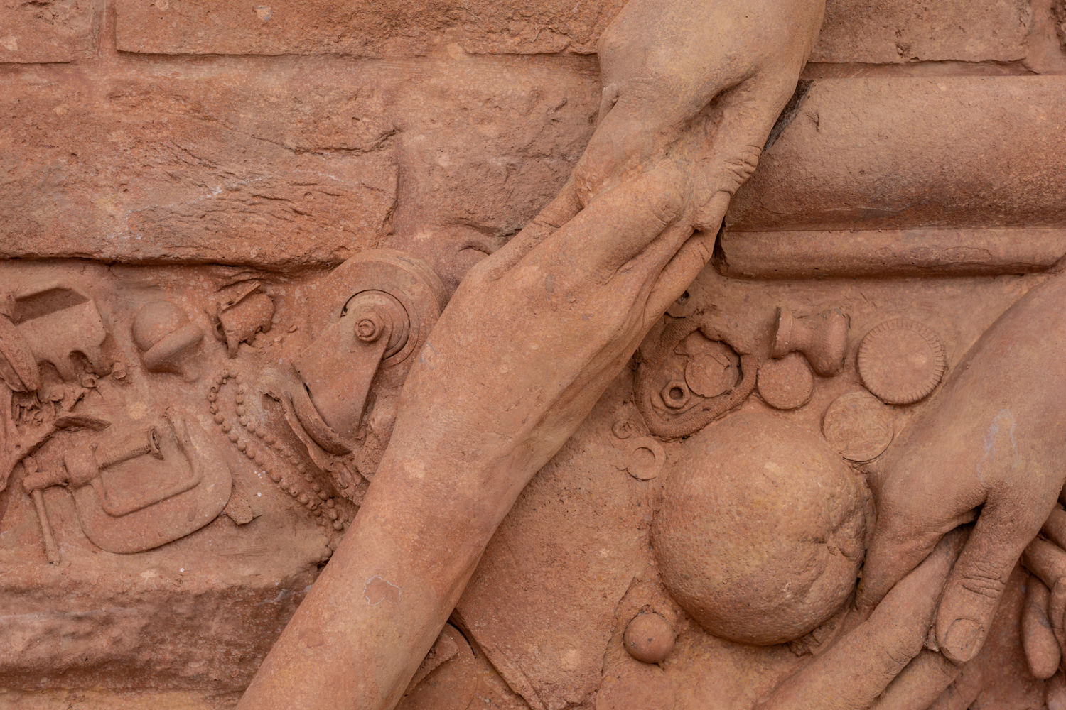 Clementine Keith-Roach
earth mirrored sky mirrored earth, 2023
plaster, wood, resin-clay, gouache paint
31 7/8 x 51 1/8 x 42 1/2 ins.
81 x 129.9 x 108 cm
(ROACH-048)