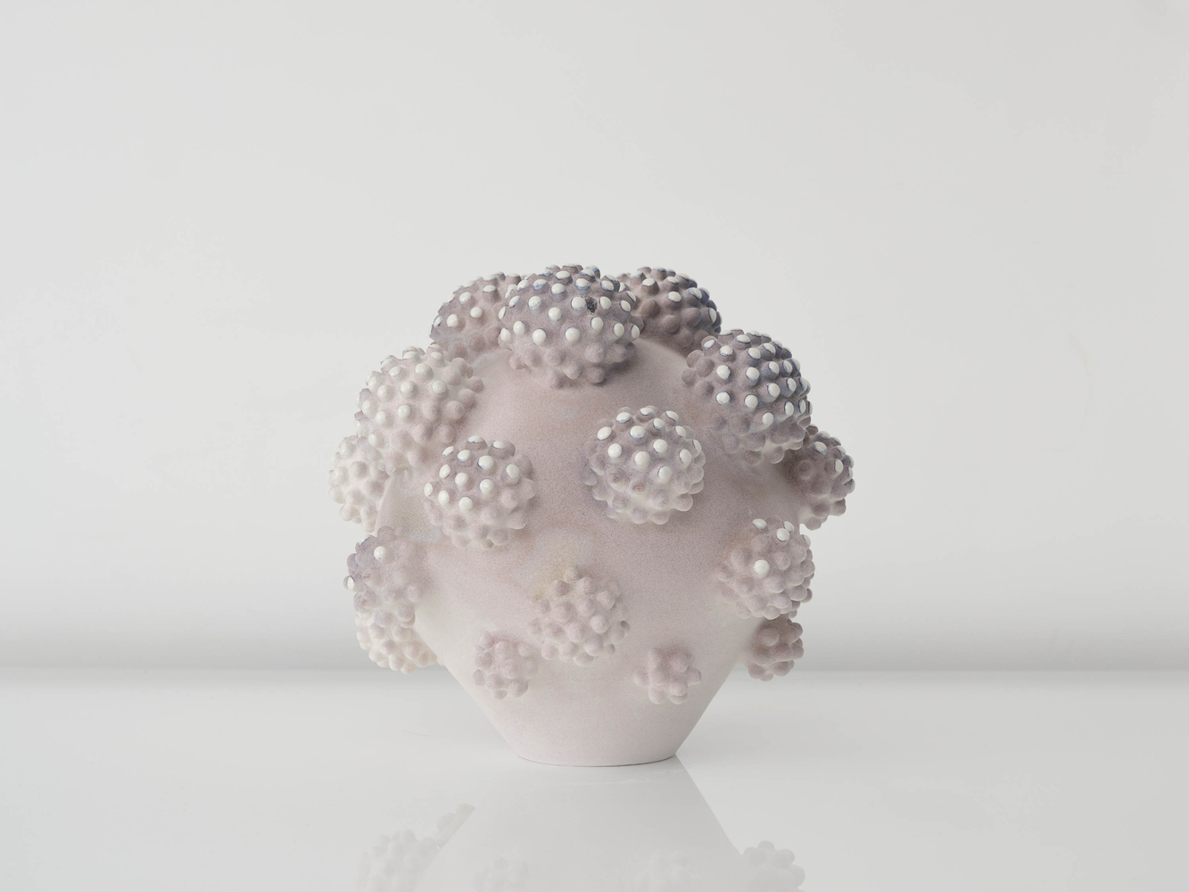 EVA ZETHRAEUS

Pale Pink Orb Cluster, 2025

Glazed porcelain