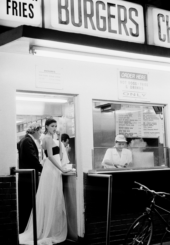 Pamela Hanson
Hot Dog Stand: Trish Goff, Los Angeles, VOGUE, 1994
Gelatin Silver Print
