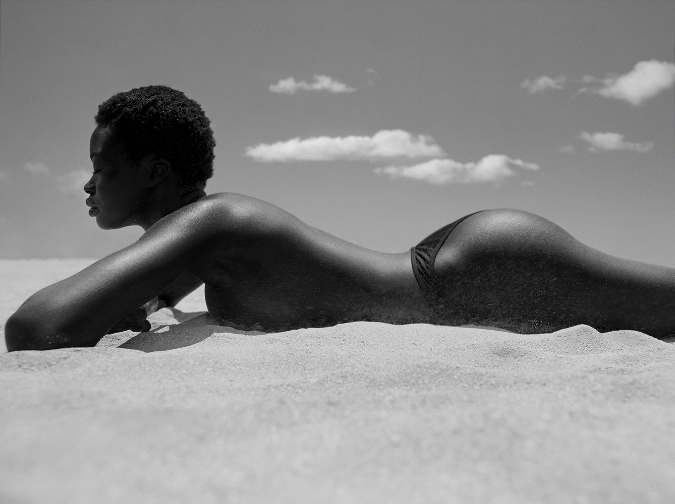 Dean West, Untitled III, April 19th South Beach, The Palms, 2022