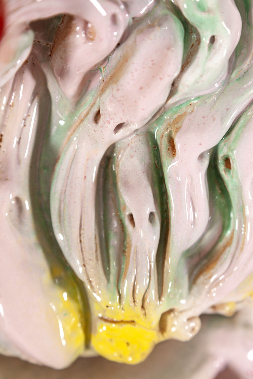 Zoe Williams, Figure of vice 3 (Gold to water - flesh over pearls), 2022