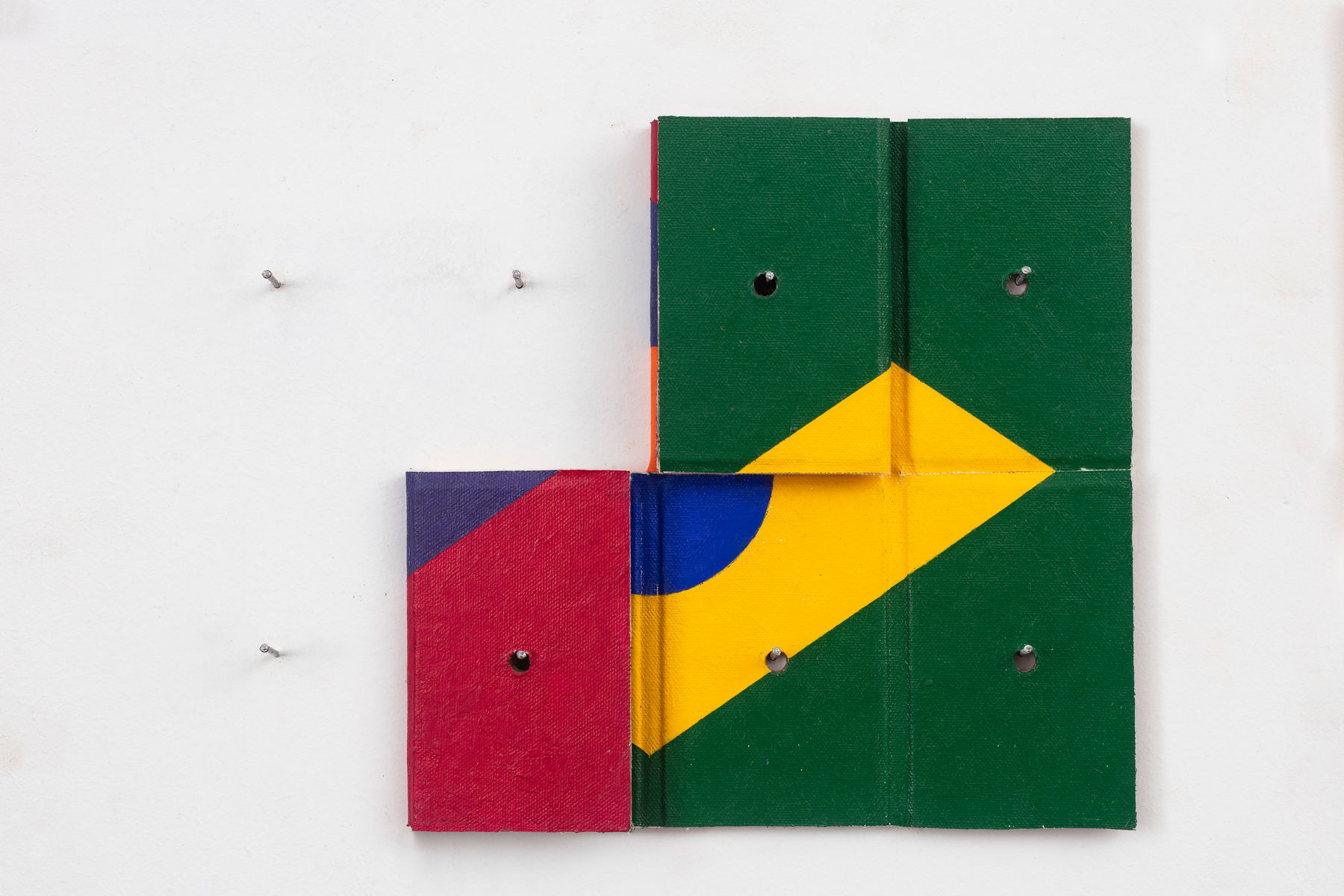 Ana Linnemann, Invertida, cortada e dobrada, 2020