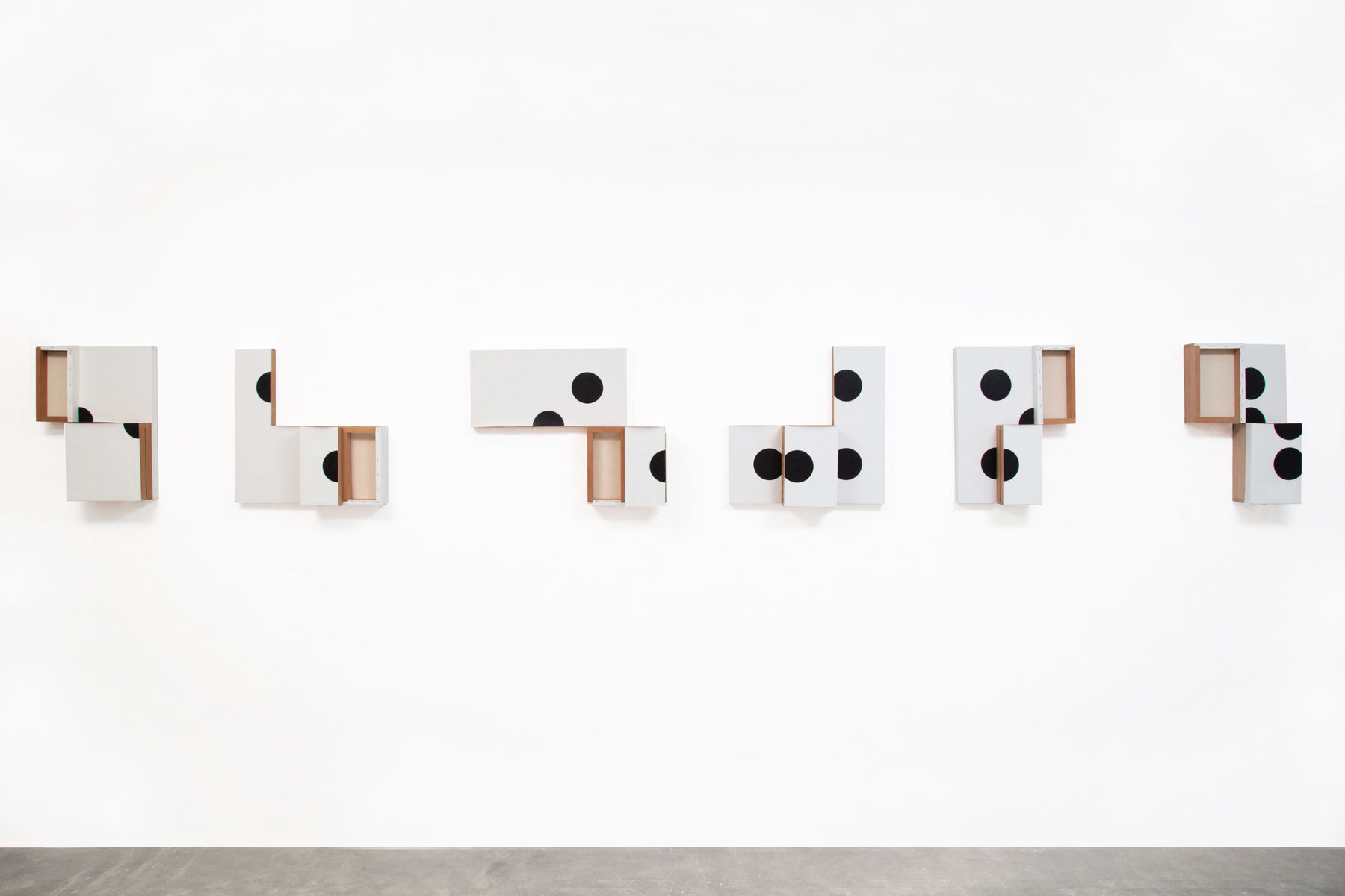 Ana Linnemann, Pintura-dado (a sorte, o acaso e a falta dele), Face 1, 2020/2021