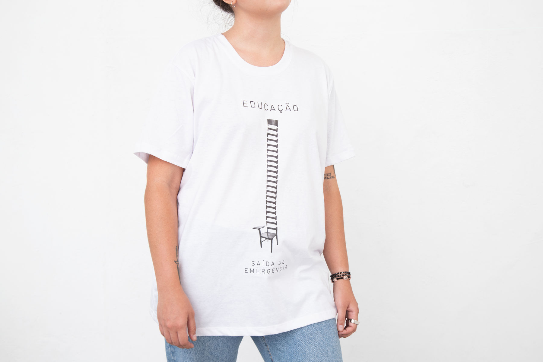 Camisa Educação, Nº 87, Saída de Emergência, 2022