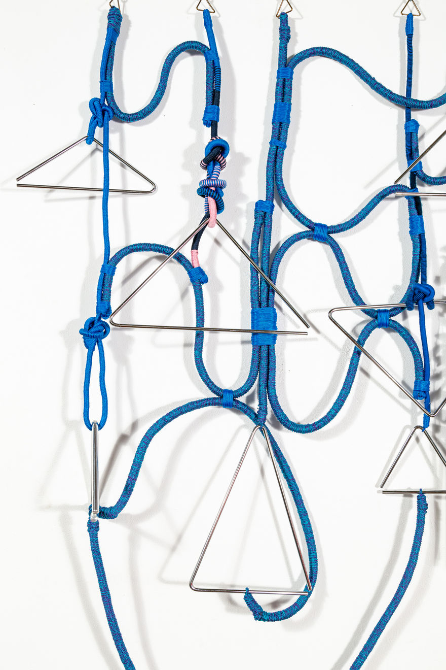 Vivian Caccuri, Tríade Curva Azul, 2020