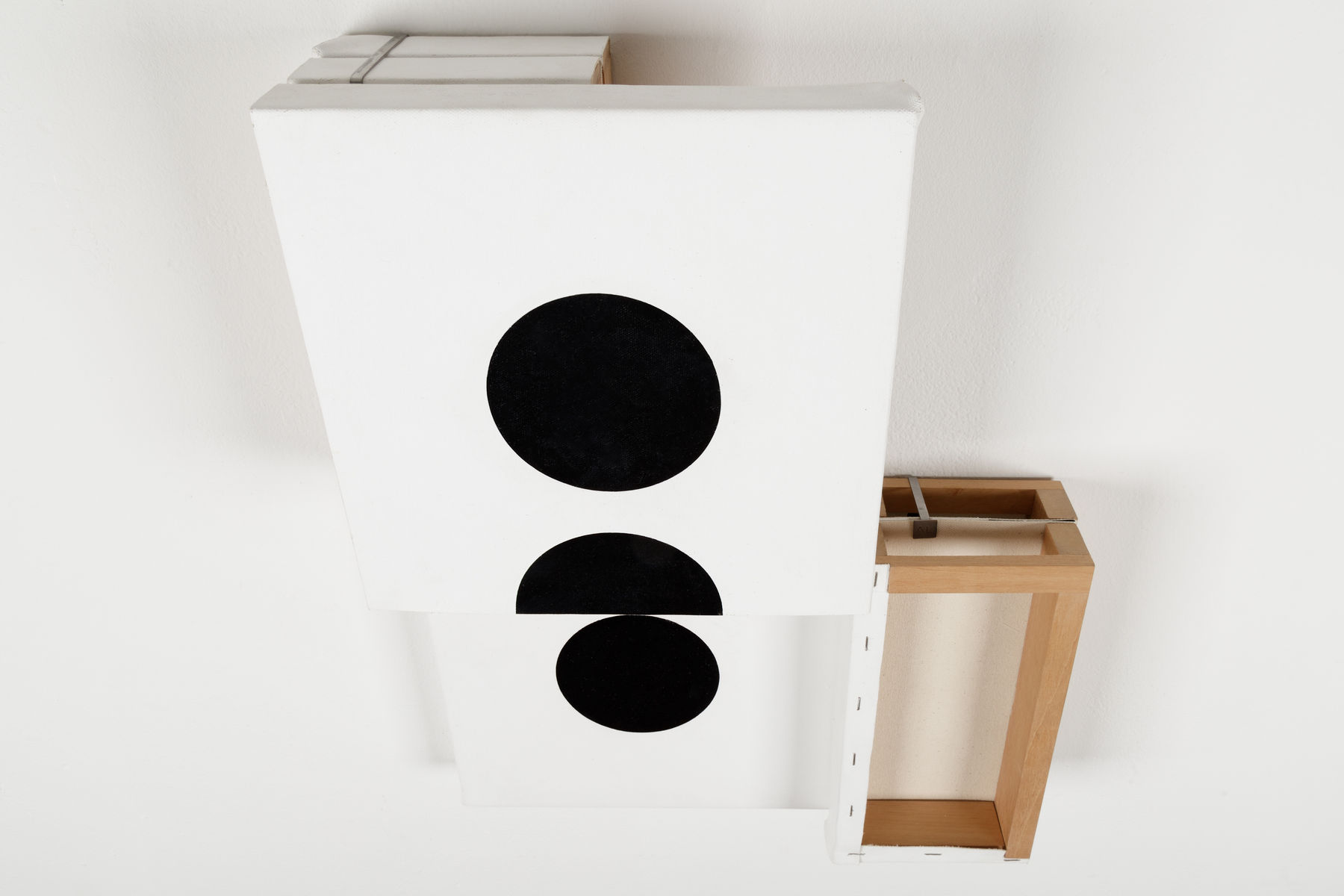 Ana Linnemann, Pintura-dado (a sorte, o acaso e a falta dele), Face 6, 2022