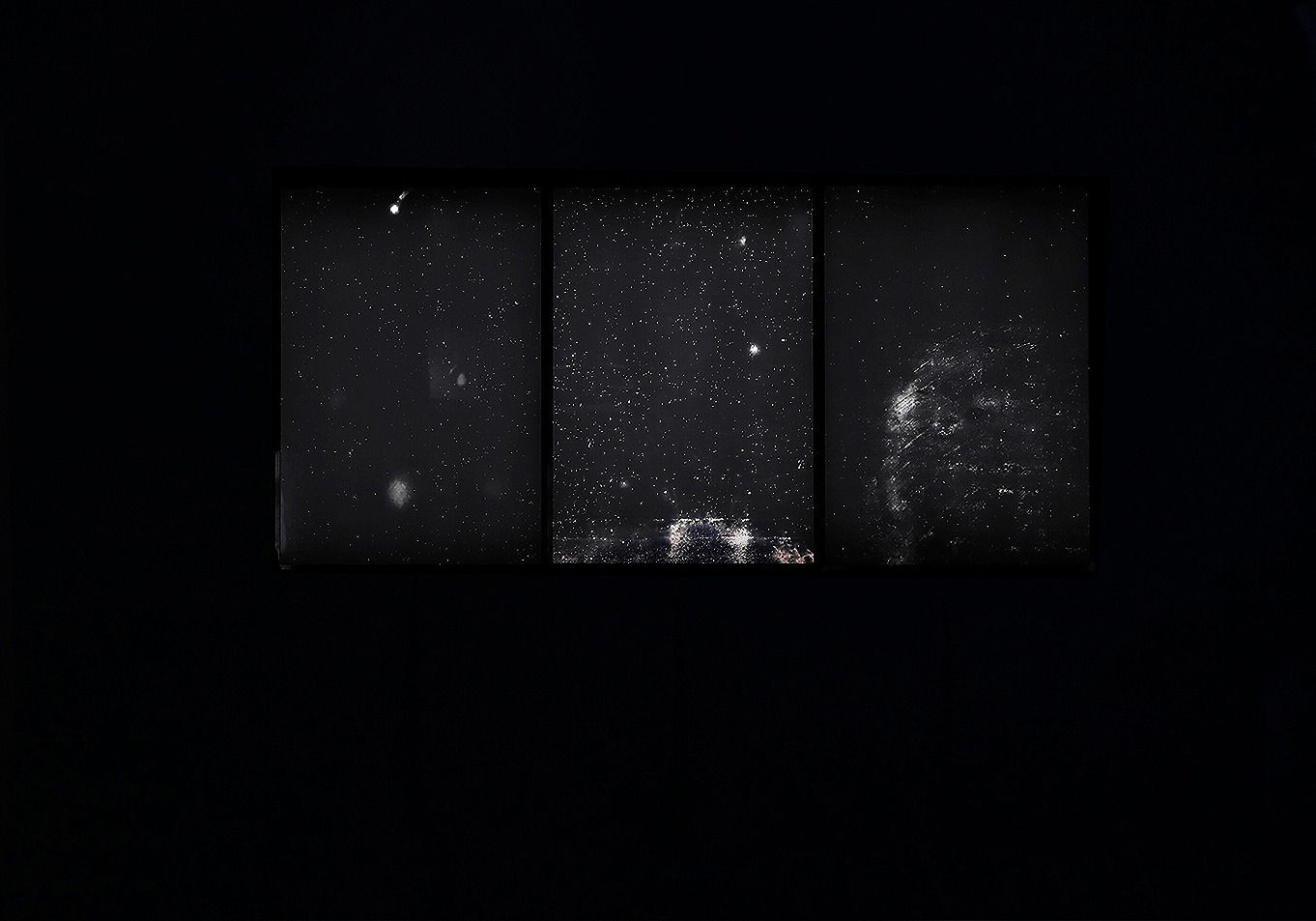 陈萧伊 Chen Xiaoyi, 溢出的信息：它给出时间系列 Sinthome: It points out the time Series, 2017