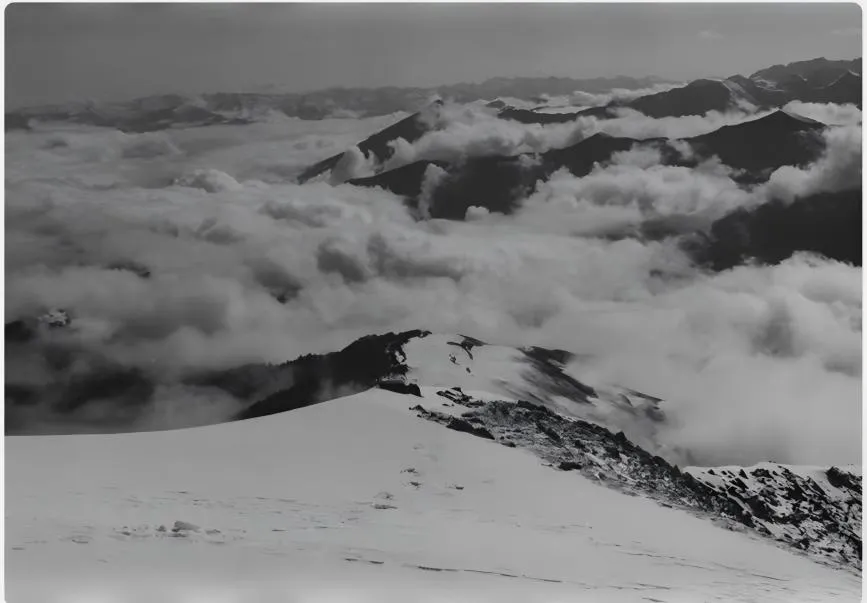 陈萧伊 Chen Xiaoyi, 凹版系列 Photo-etching series, 2025