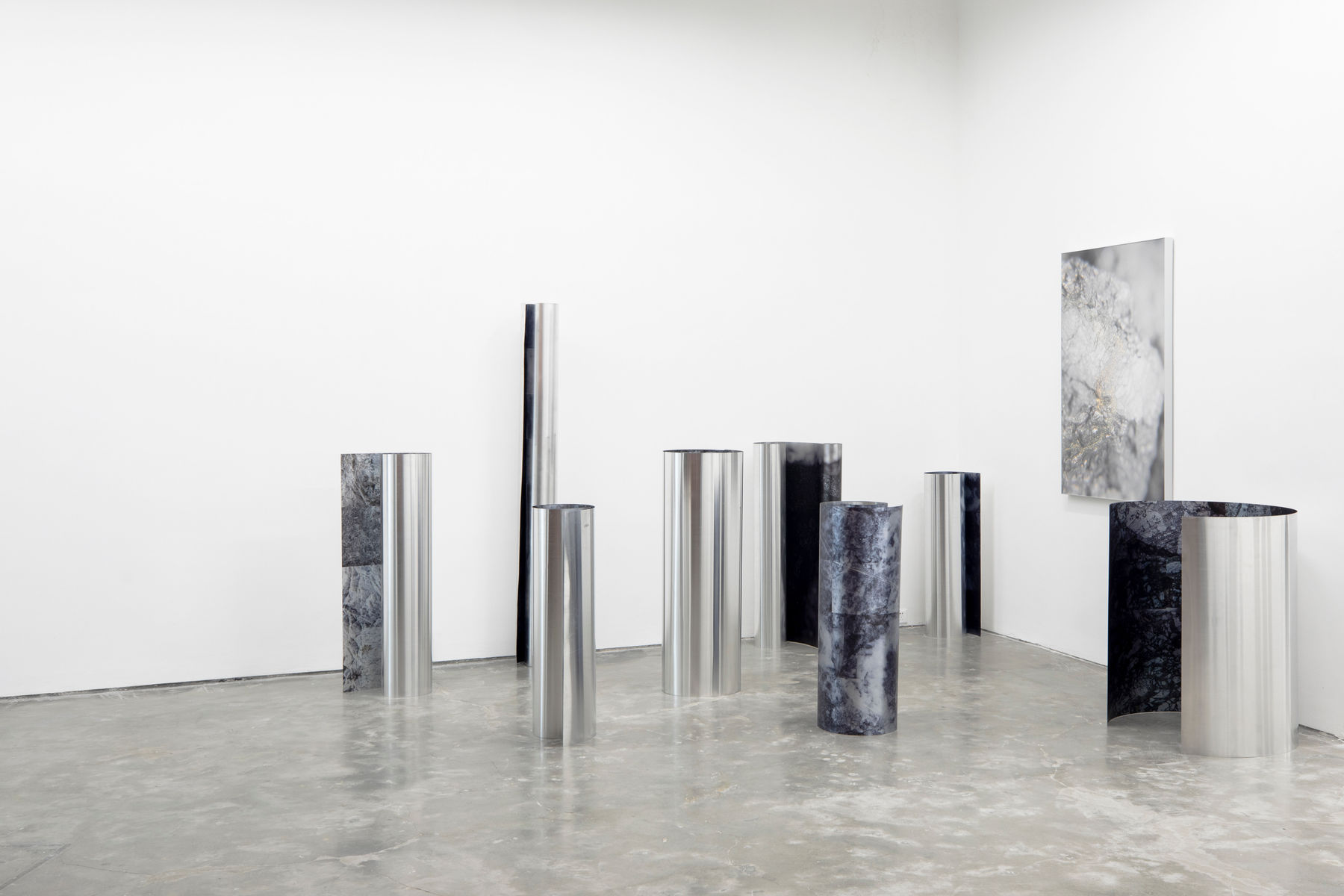 陈萧伊 Chen Xiaoyi, 荒壳心事 Those Meander Worries in Barren Shell Series, 2020-21