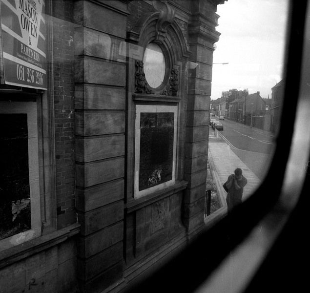 Ken Grant, Carrying slummy home, North End, 1997