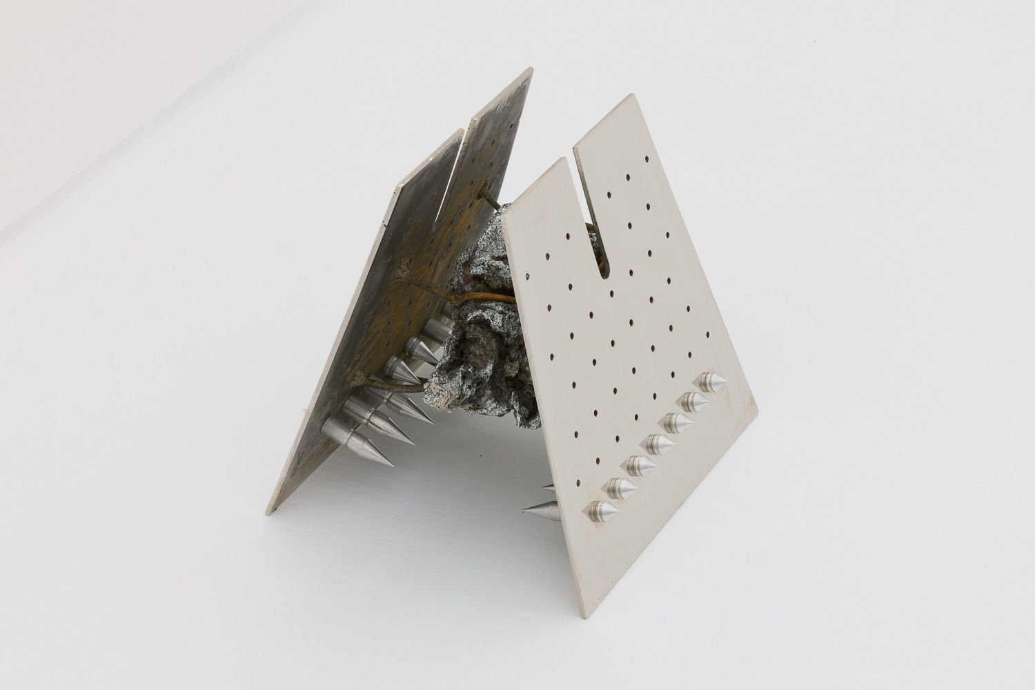 Yeni Mao, fig 21.6 beat box, 2023