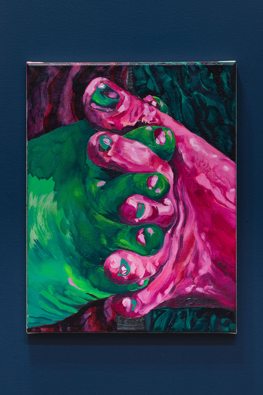 Katie Tomlinson, Hold Me, 2022