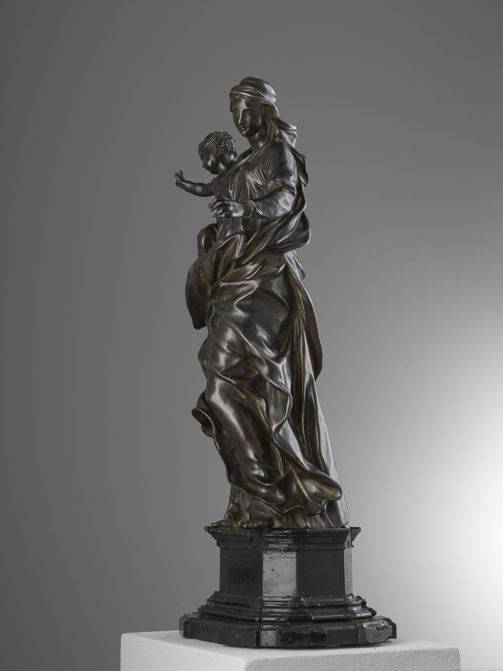 Alessandro Algardi, MADONNA CON BAMBINO