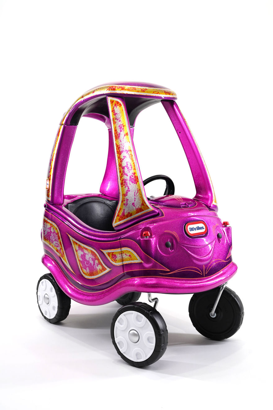 Daniel Antelo, Pink Car, 2023