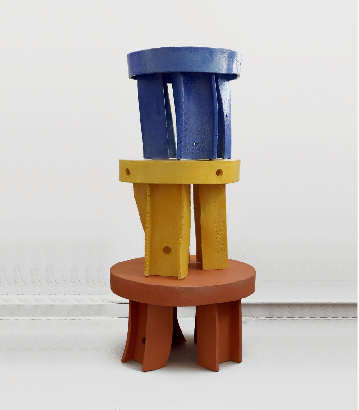 Kyong Kim, Three legged, 2021