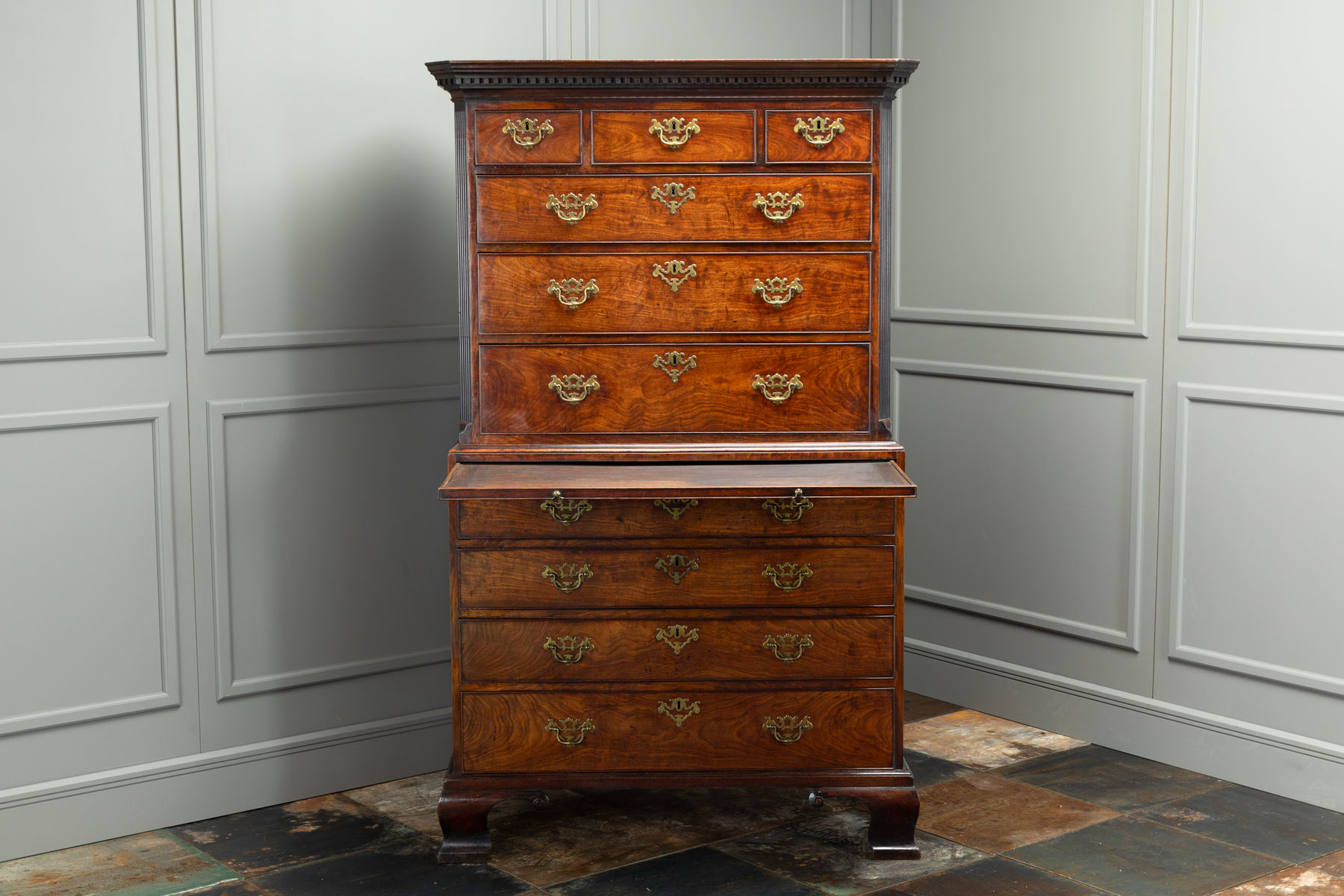 Early 18th Century English Mahogany Chest on Chest