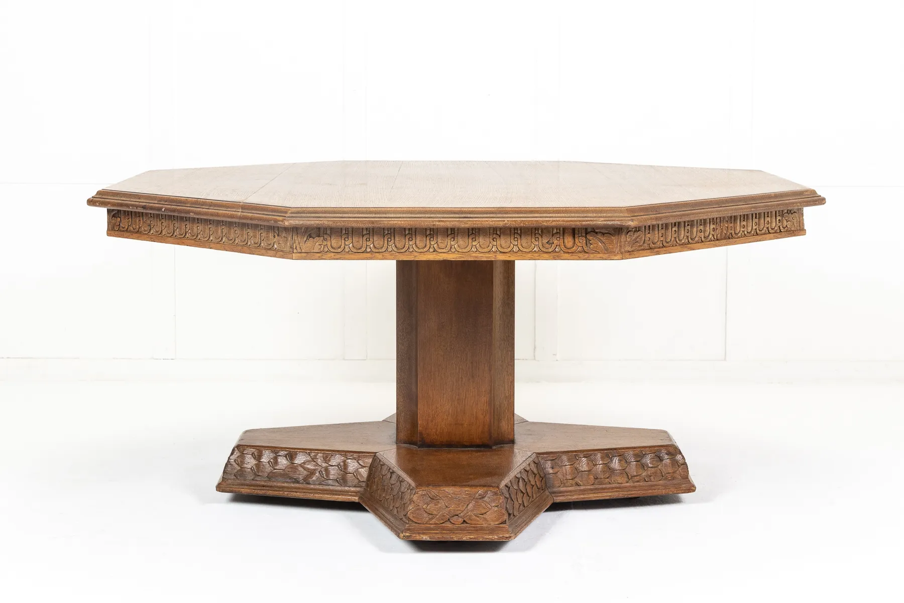 Large Mid-19th Century Celtic Revival Oak Octagonal Tilt Top Centre Table