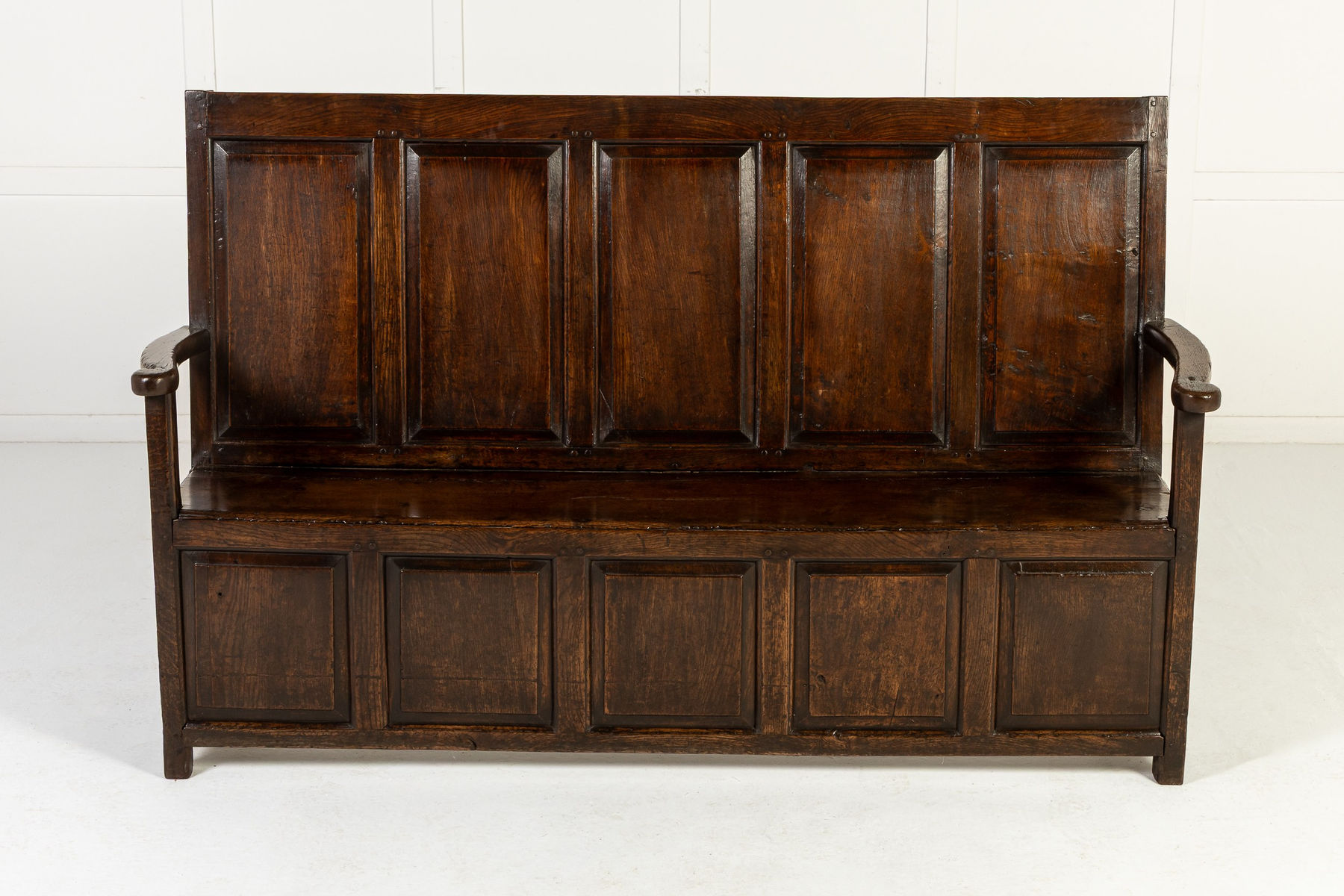 18th Century English Oak Settle