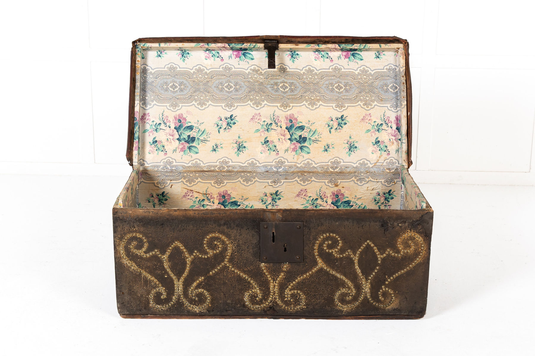 17th Century Spanish Leather Chest/Trunk