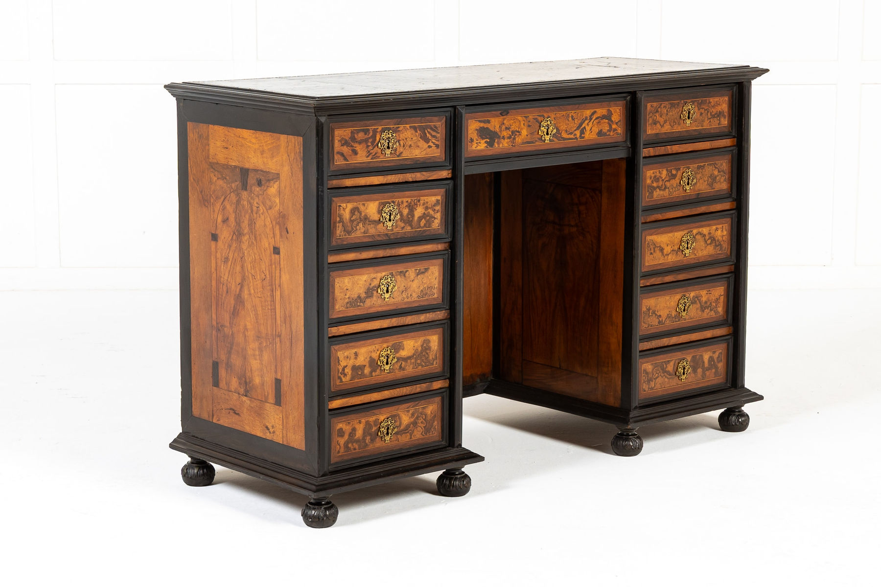 18th Century Italian Burr Mulberry Kneehole Desk