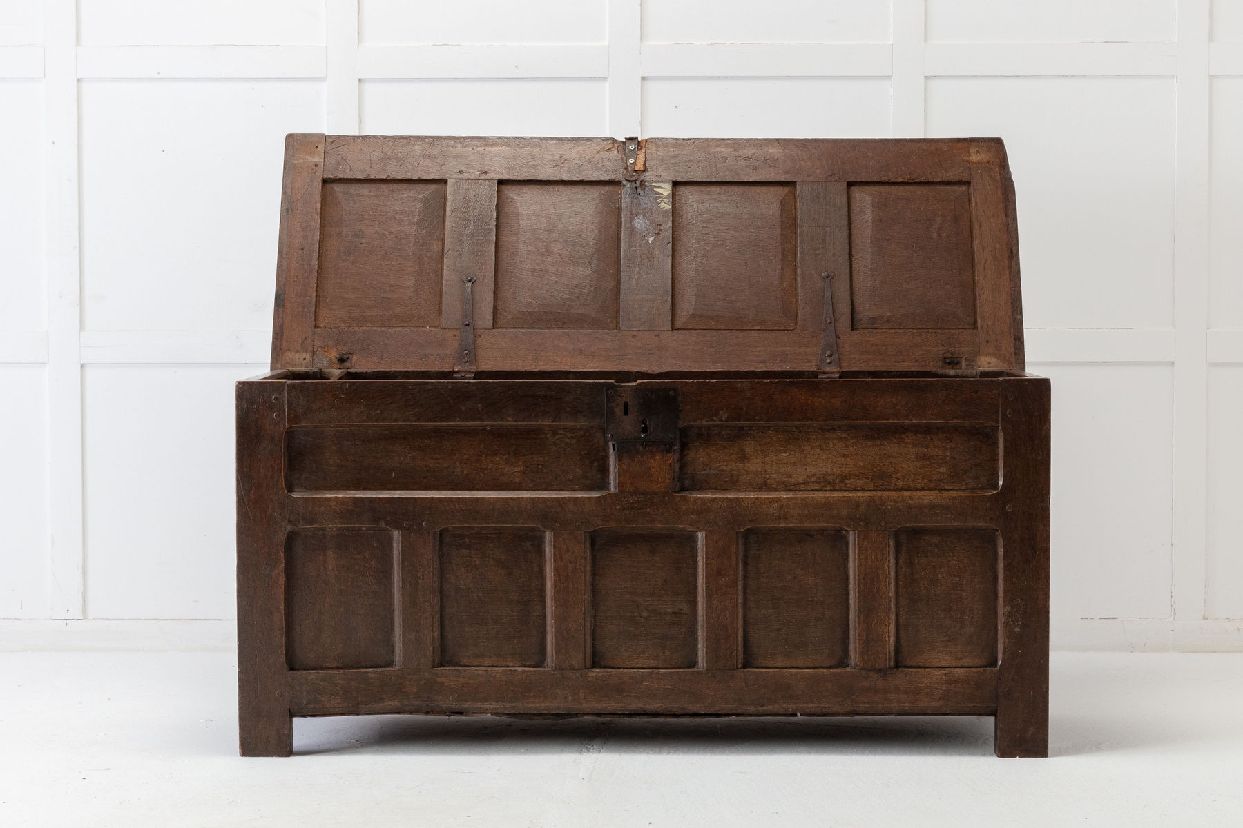 SOLD, 17th Century Oak Coffer