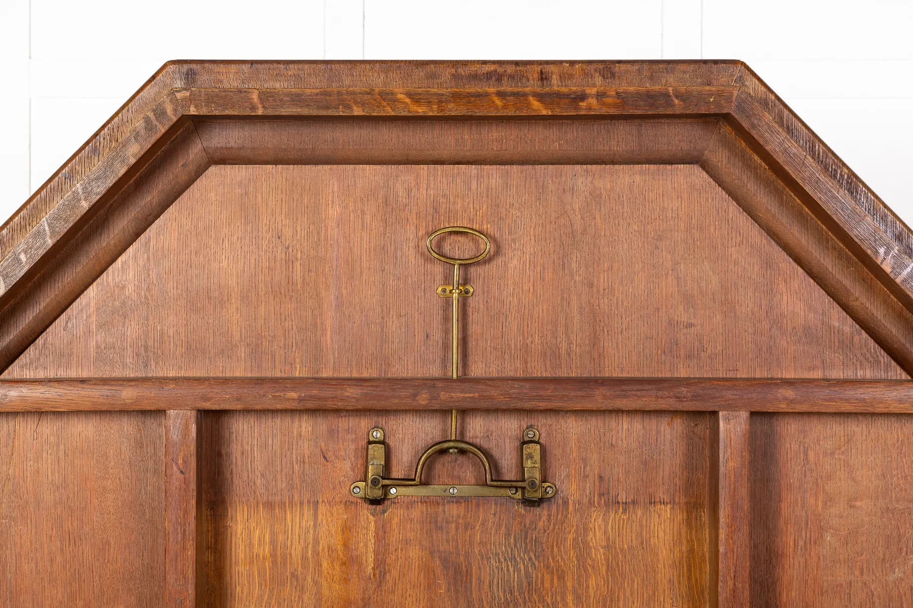 Large Mid-19th Century Celtic Revival Oak Octagonal Tilt Top Centre Table