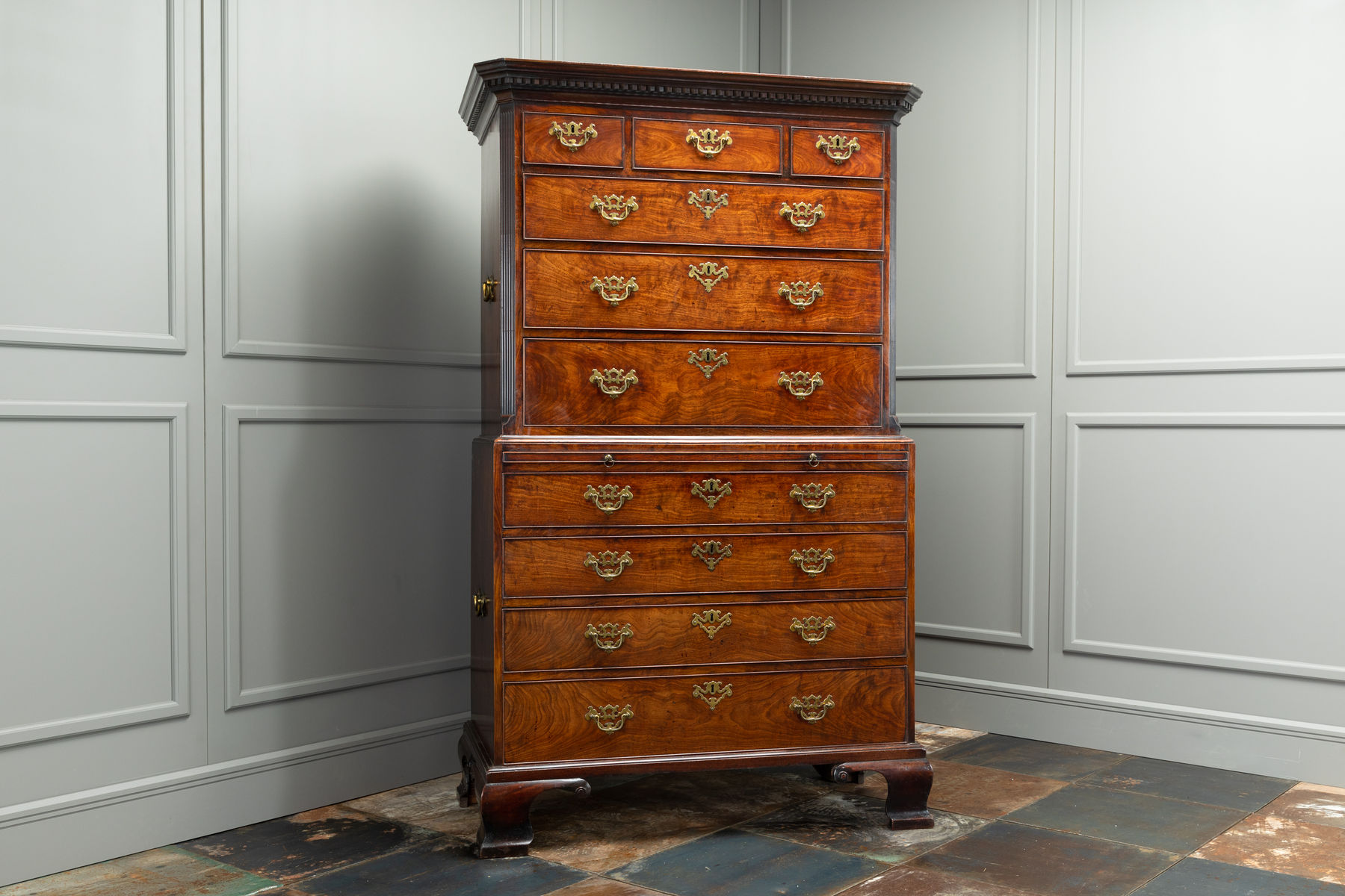 Early 18th Century English Mahogany Chest on Chest