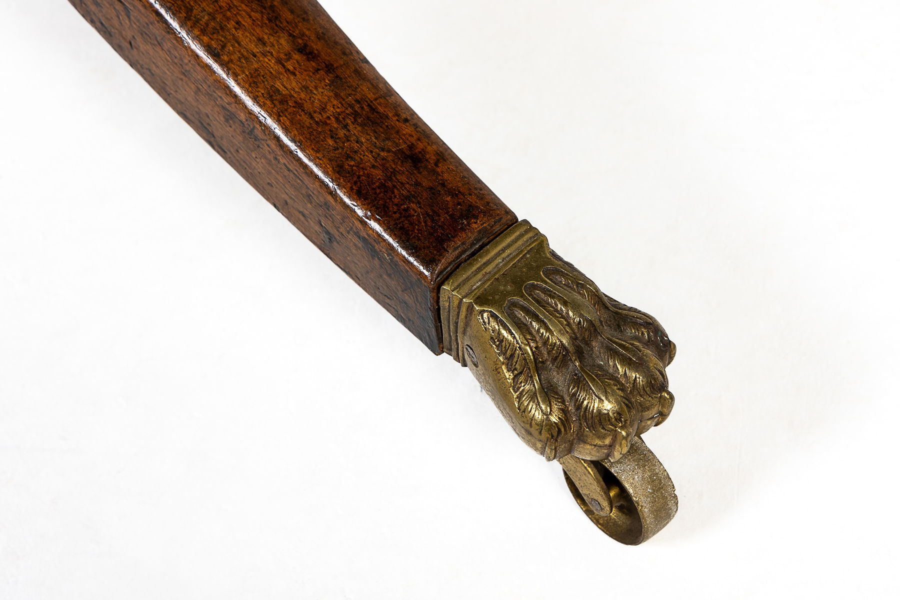 Large Early 19th Century Mahogany Oval Tilt Top Table