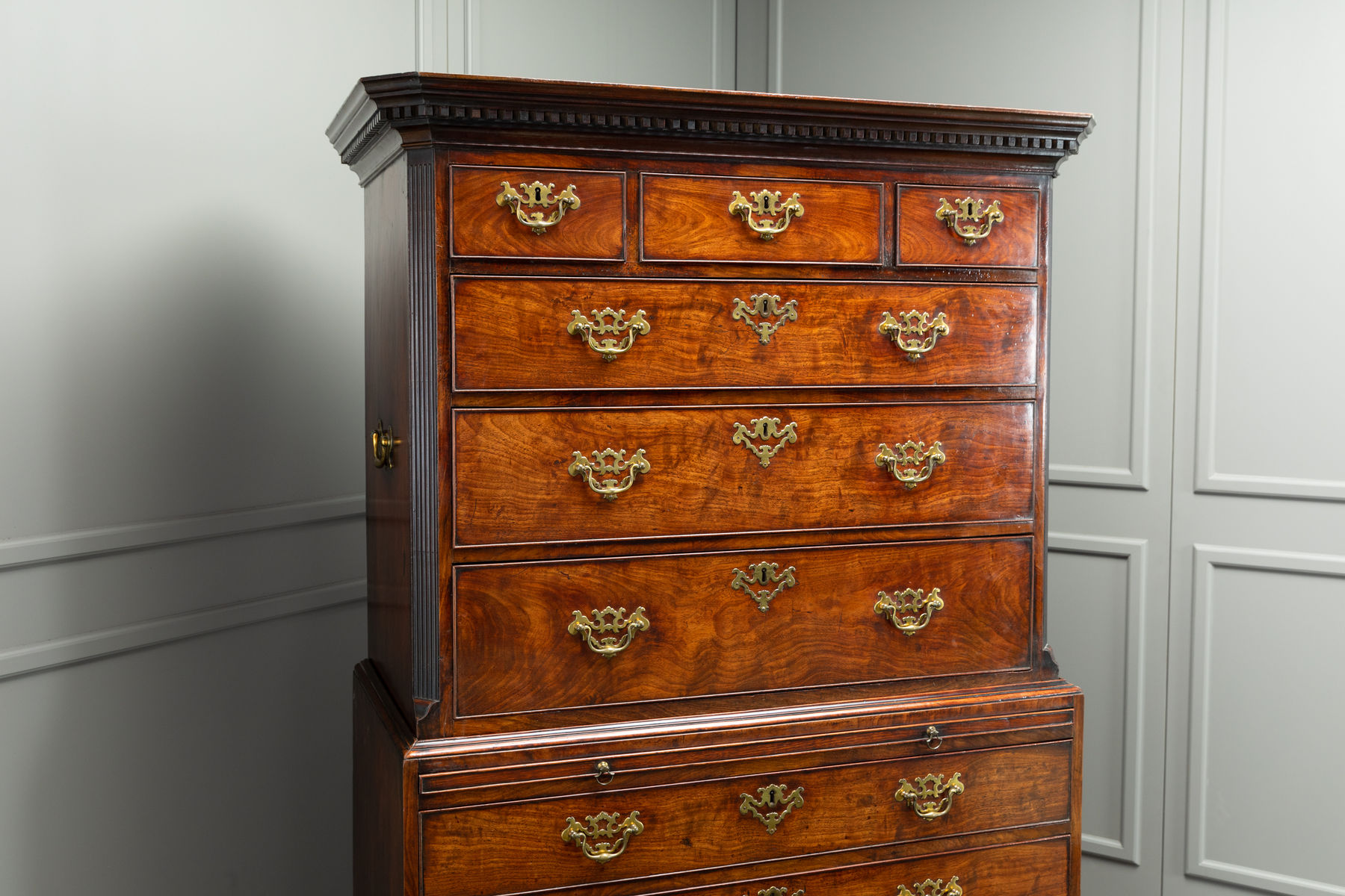 Early 18th Century English Mahogany Chest on Chest