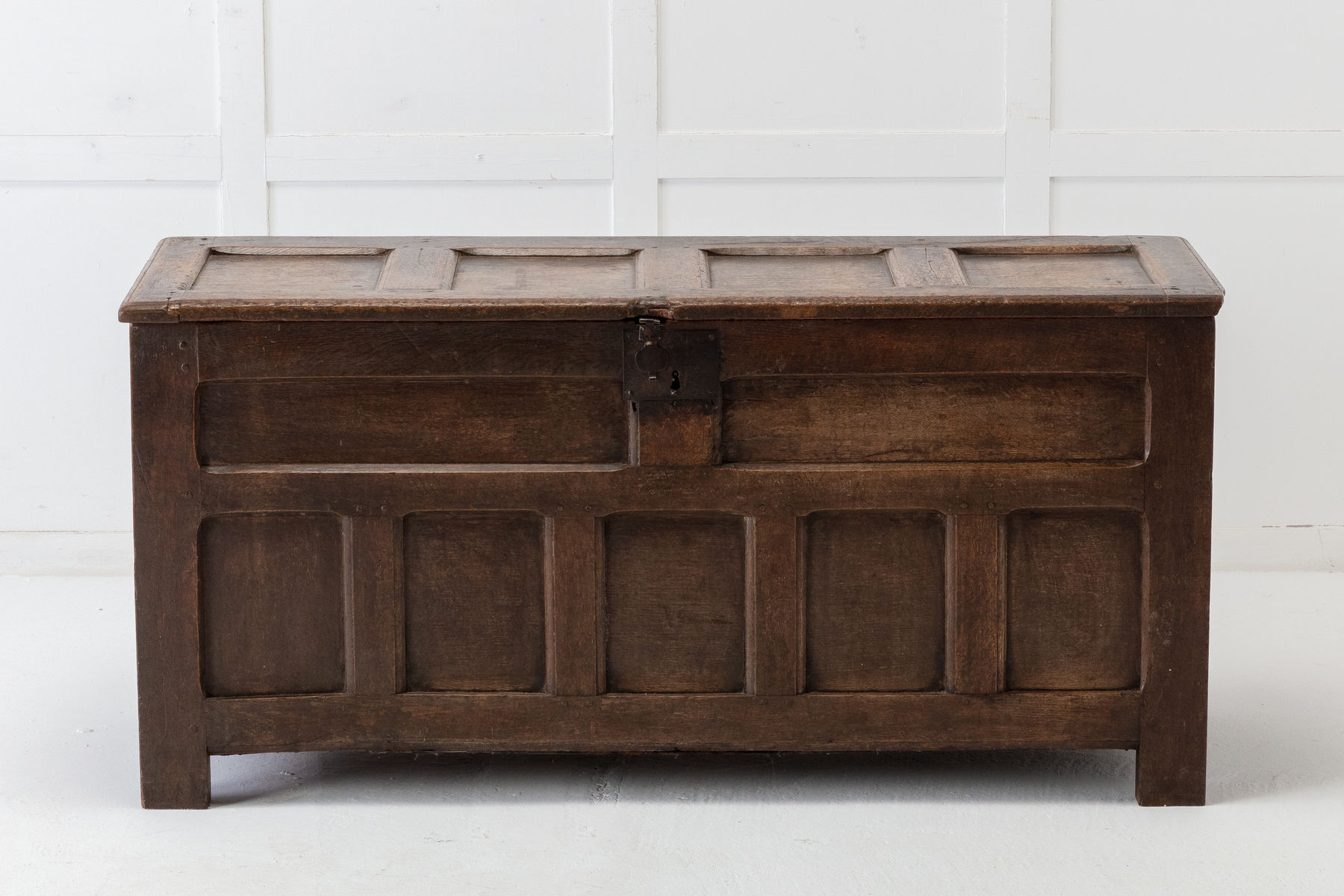 SOLD, 17th Century Oak Coffer