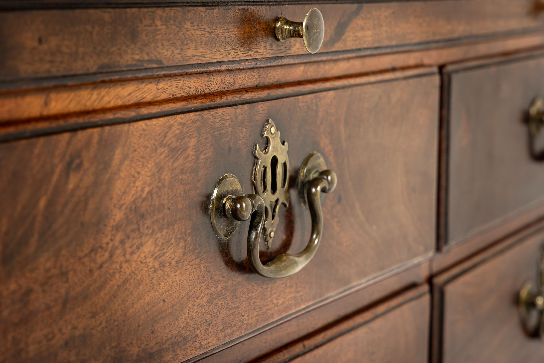 18th Century English George III Mahogany Chest of Drawers