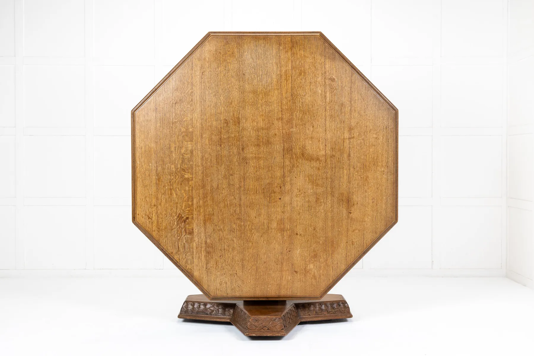 Large Mid-19th Century Celtic Revival Oak Octagonal Tilt Top Centre Table