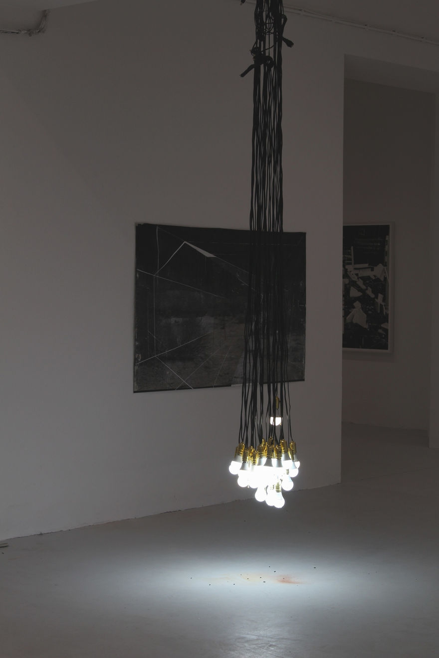 Rodrigo Valenzuela, Installation Help Wanted, 2016