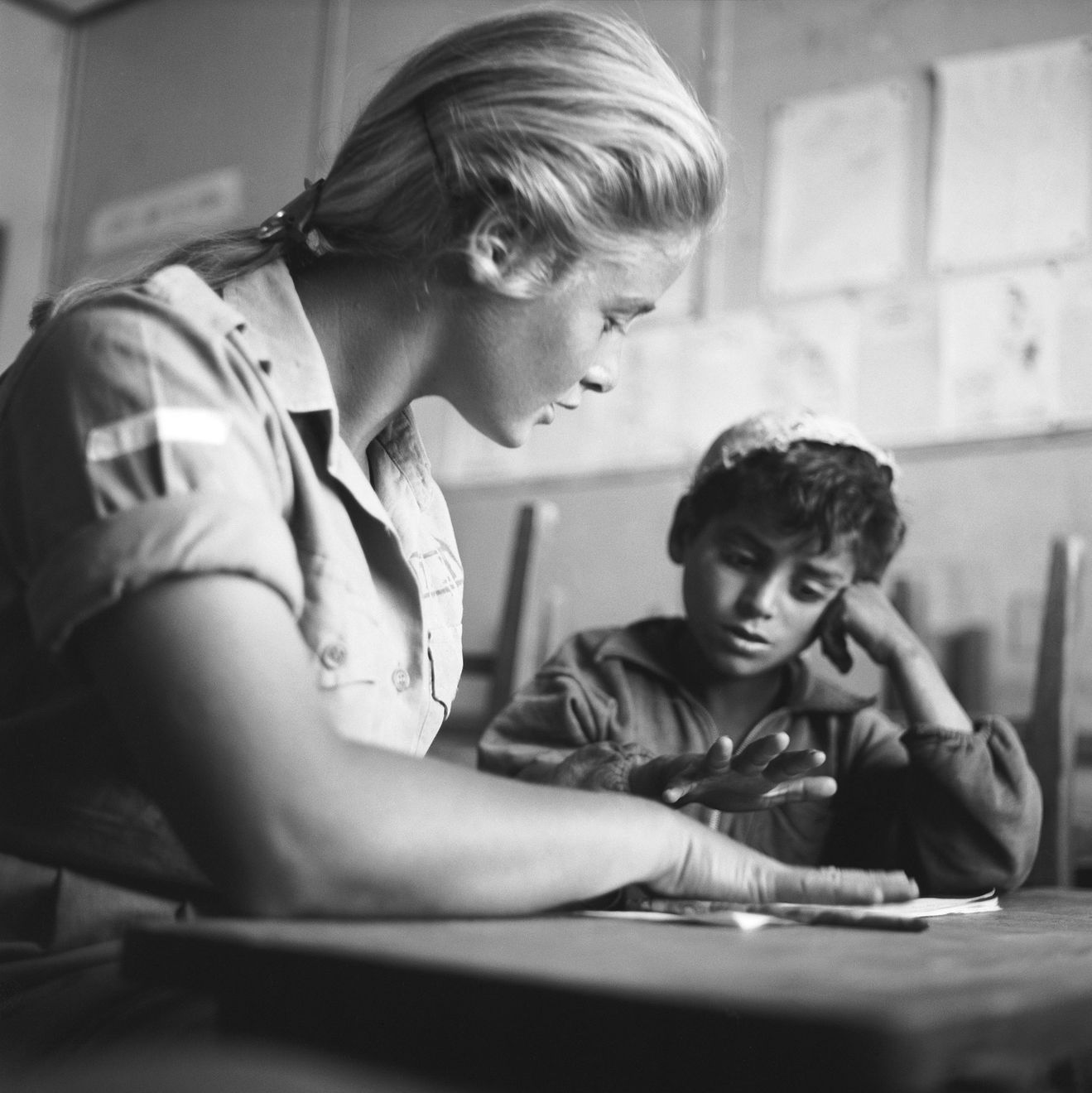 Micha Bar-Am, Sarahle, teacher-soldier, Kfar Saba, transit camp for new immigrants, 1958