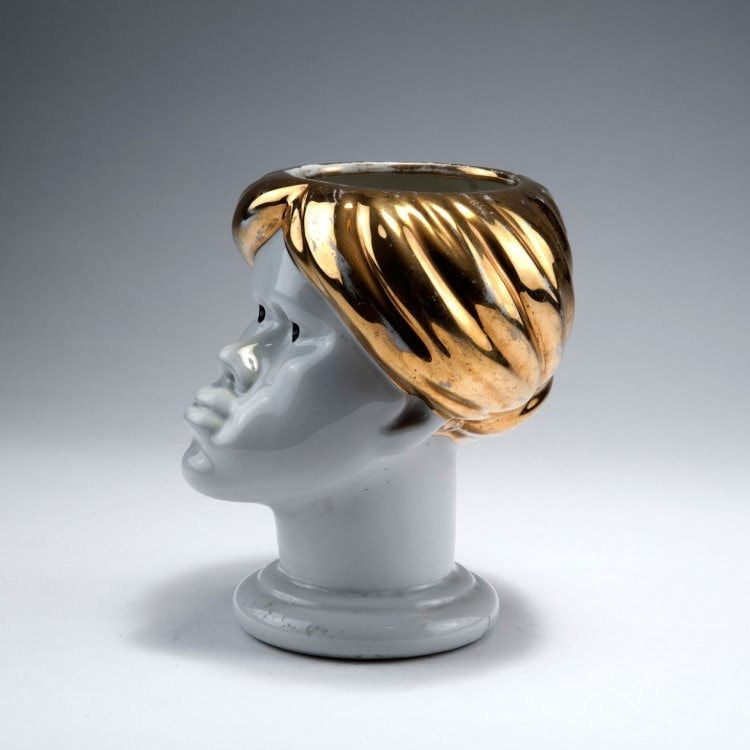 Kajahl, Iceberg Entity III (Ultramarine Gold Turban), 2022