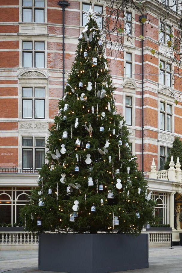 Damien Hirst, Snow flake tablets, 2015