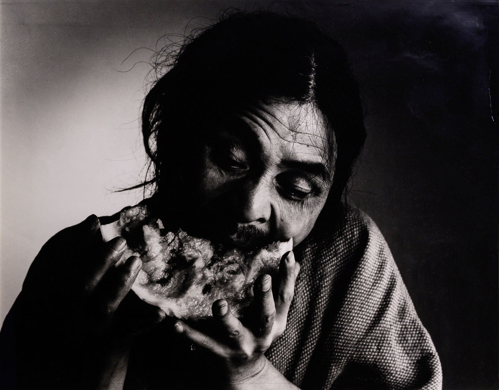 Tatsumi Hijikata - Archive, 深瀬昌久: スイカを喰う土方巽(大), Photograph by Masahisa Fukase, Tatsumi Hijikata Eating a Watermelon (large), 1970